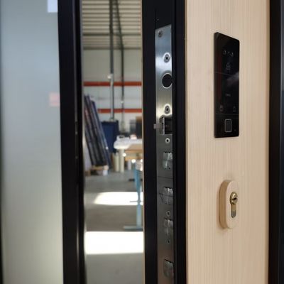 Handvat Zwart Houten Aluminium Tuinpoort Geruisloos Aluminium Pivot Ingang Doors